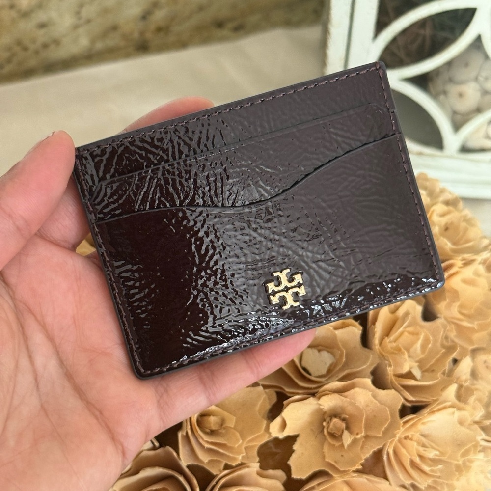 New! Tory Burch EMERSON CRINKLE SLIM card case  in AGNELLO